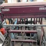 208159-taege-vineyard-seeder-2