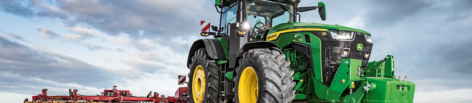 John Deere: 8 Series Tractors & Attachments | Drummond & Etheridge