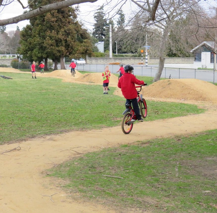 kids bike track